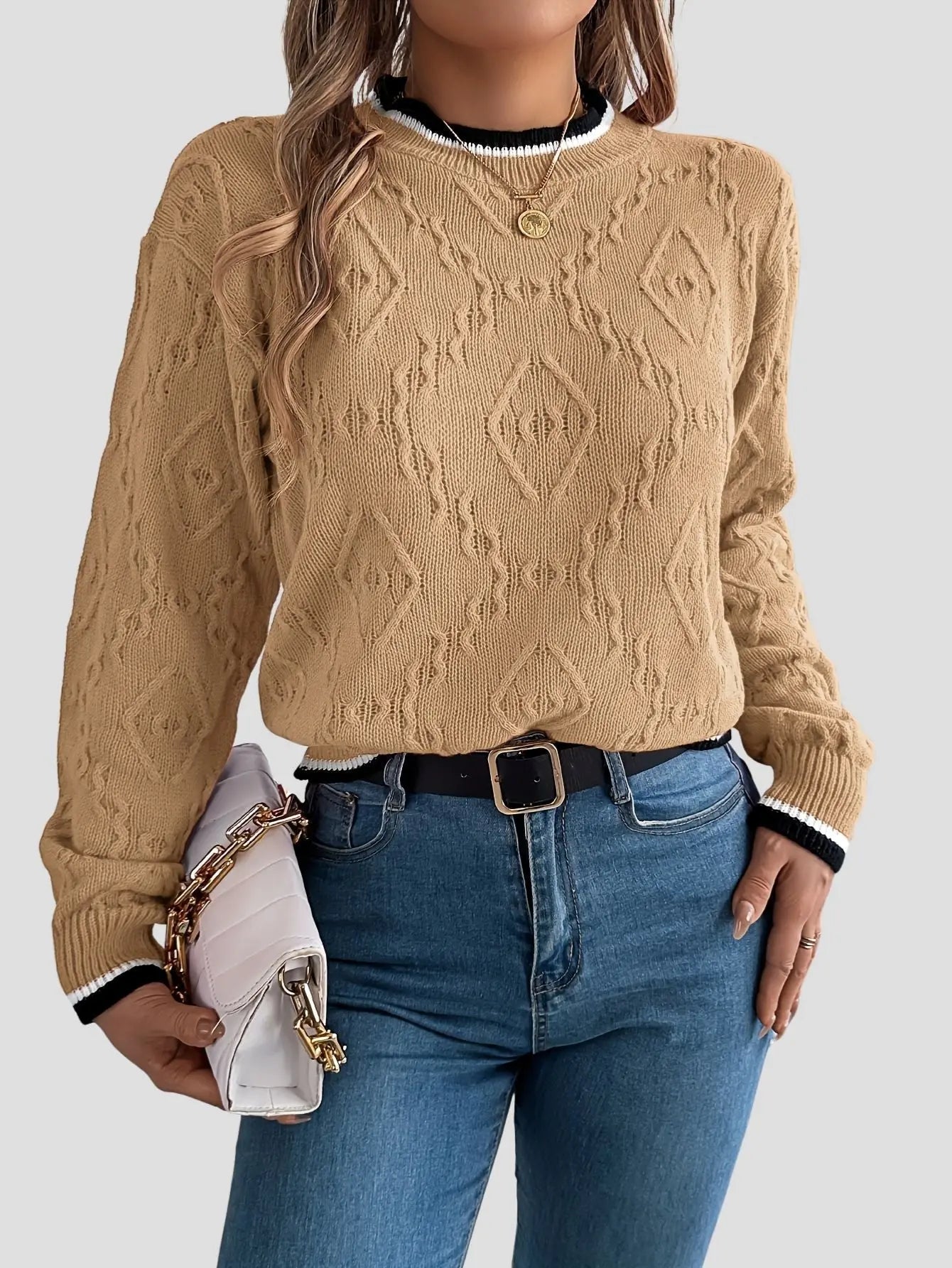 SWEATERS & CARDIGANS